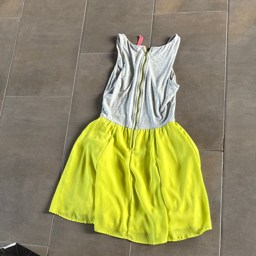Dress - Picture 3 of 5